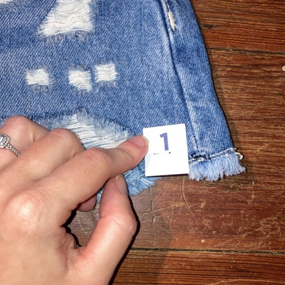 Arizona Jean Co hi-rise shorts - Picture 3 of 5